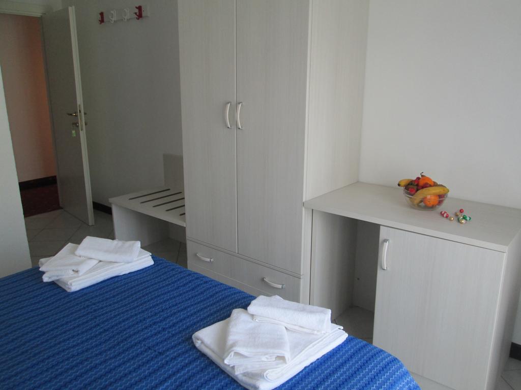 Hotel Solemar Riccione Zimmer foto