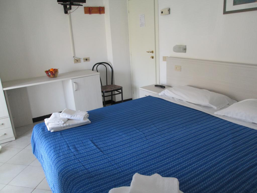 Hotel Solemar Riccione Zimmer foto