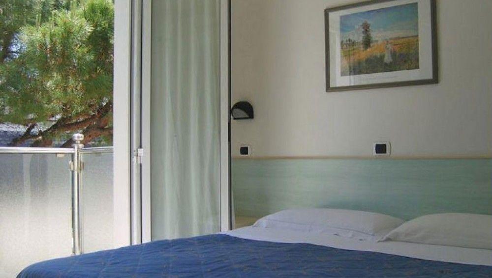 Hotel Solemar Riccione Exterior foto