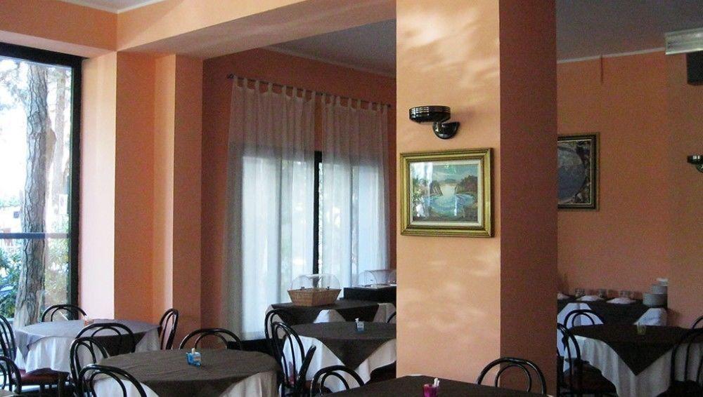 Hotel Solemar Riccione Exterior foto